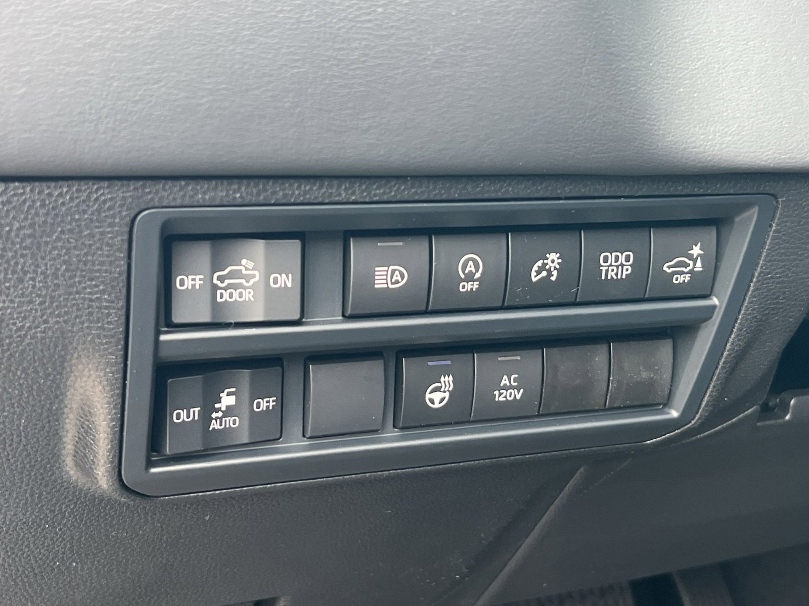 New 2026 Toyota Tundra Platinum image 23