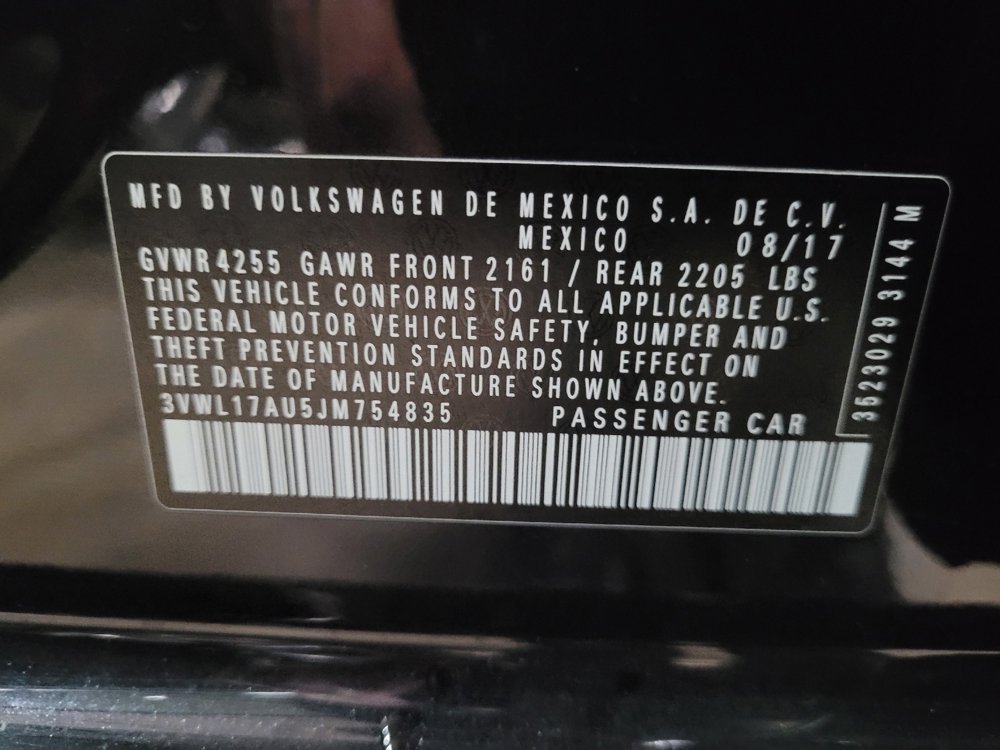 Used 2018 Volkswagen Golf SEL image 33