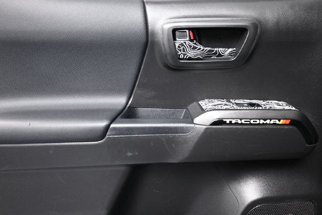 Used 2023 Toyota Tacoma TRD Off-Road AWD/4WD image 13