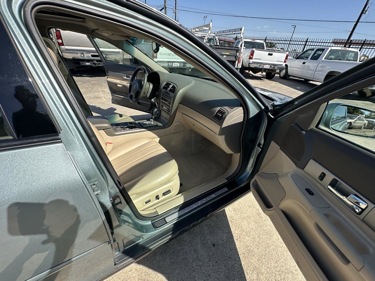 Used 2005 Lincoln LS RWD image 65