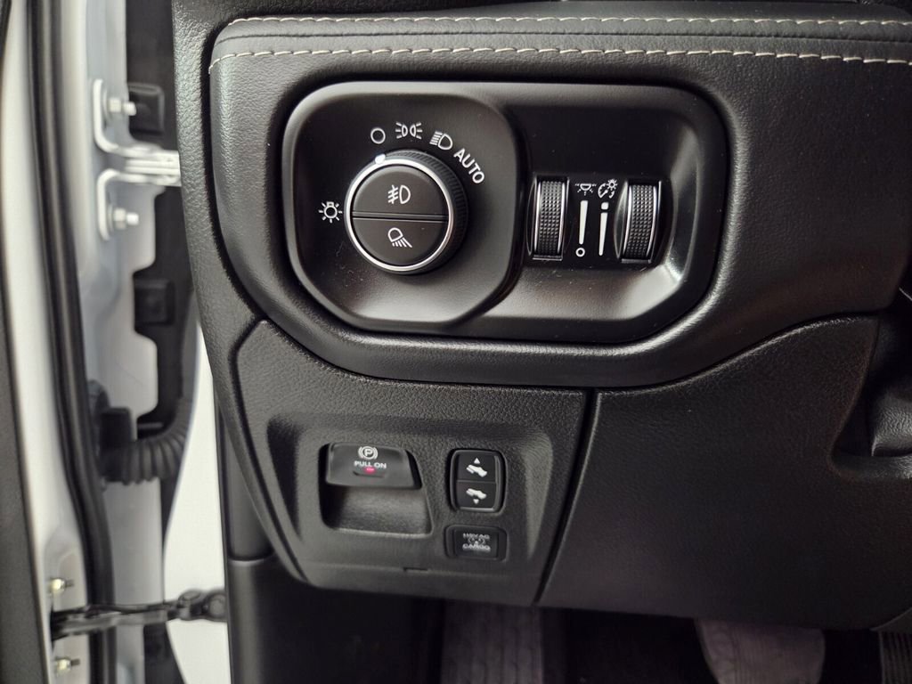 Certified 2025 RAM 1500 Limited image 20