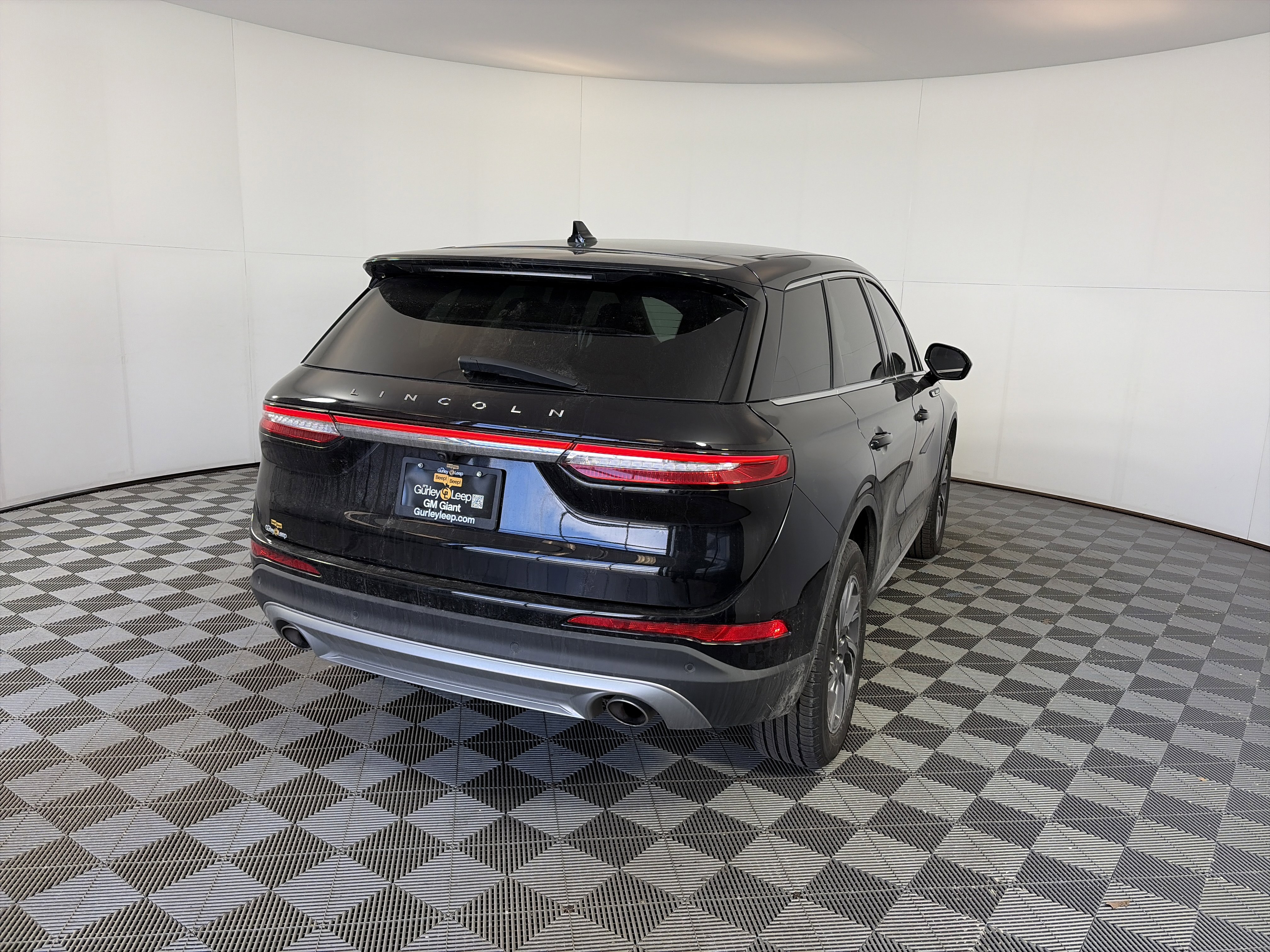 Used 2025 Lincoln Corsair AWD image 5