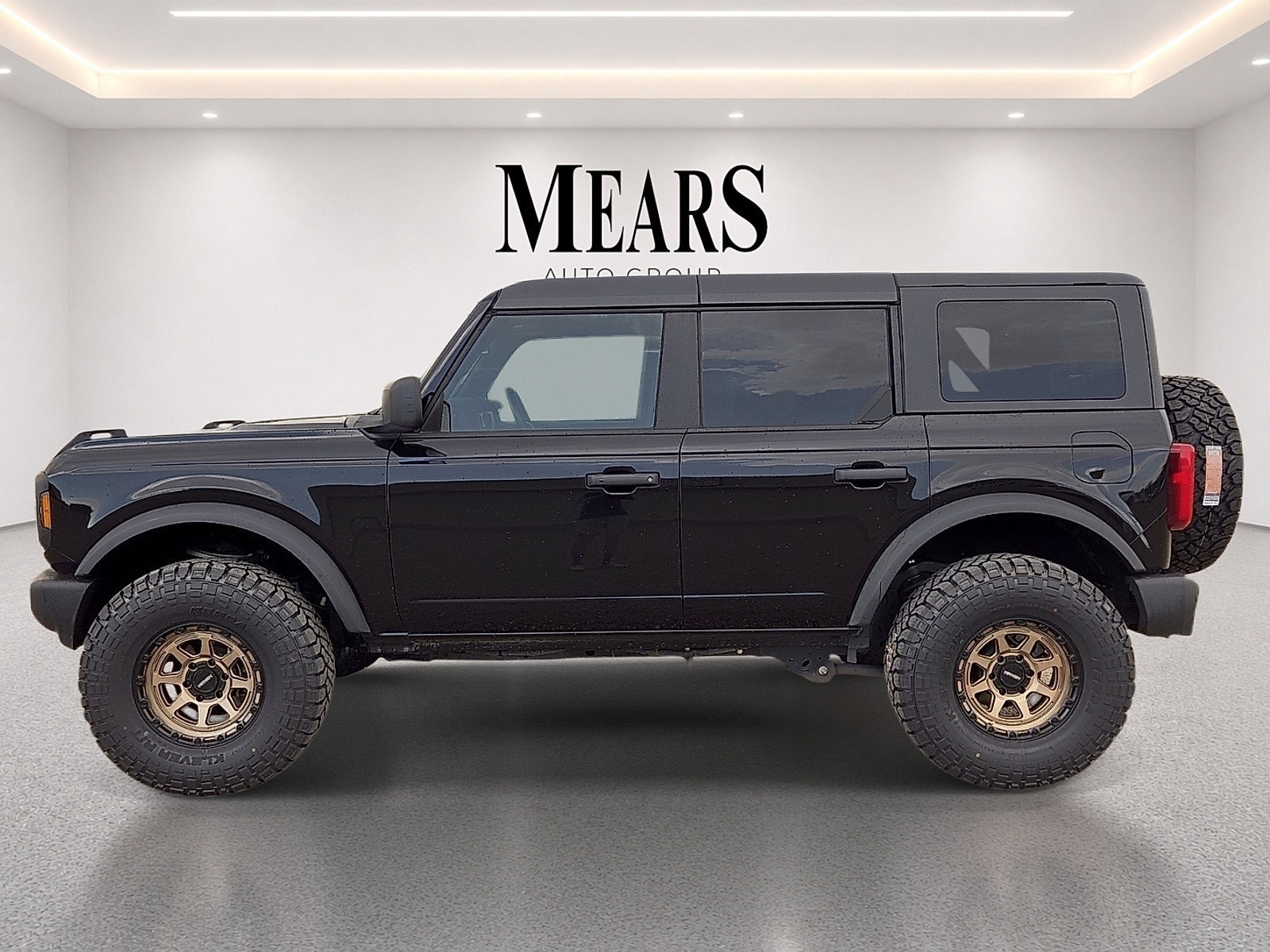 Used 2025 Ford Bronco Big Bend AWD/4WD image 2