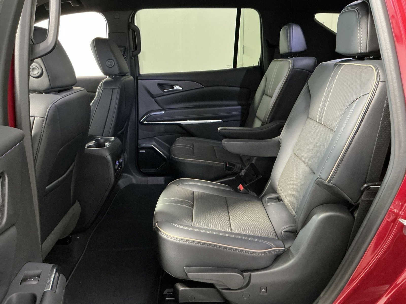 New 2026 Chevrolet Traverse High Country FWD image 31