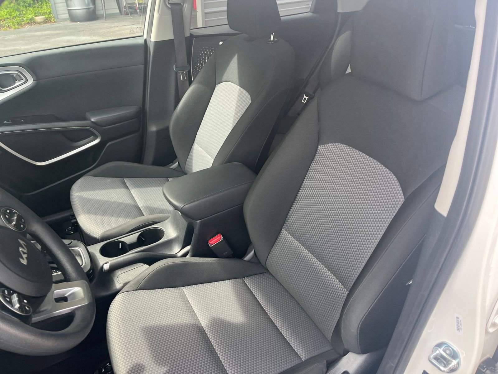 Used 2025 Kia Soul LX w/ LX Technology Package image 22