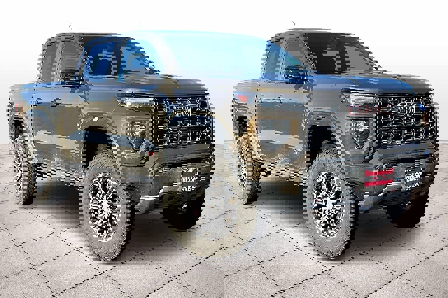 Used 2023 GMC Canyon AT4 w/ Technology Package image 2