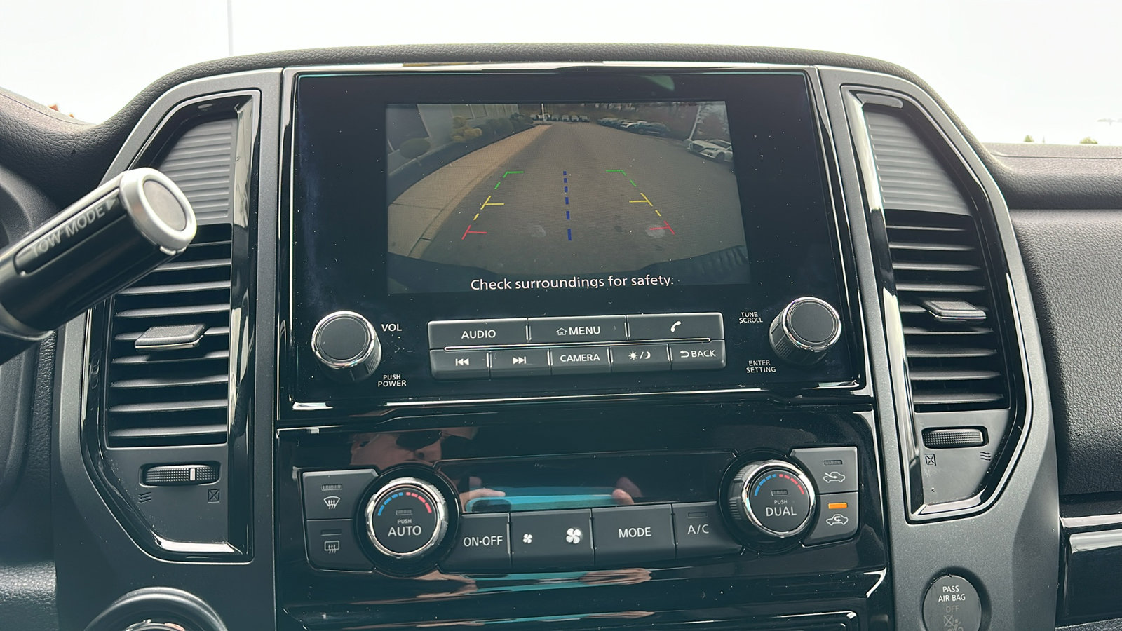 Certified 2024 Nissan Titan SV w/ SV Bronze Edition Package image 20