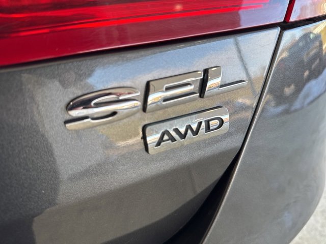 Used 2015 Ford Taurus SEL image 30