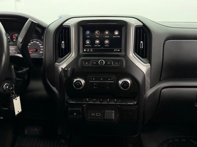 Used 2021 GMC Sierra 2500 4x4 Crew Cab w/ Gooseneck/5TH Wheel Package image 17