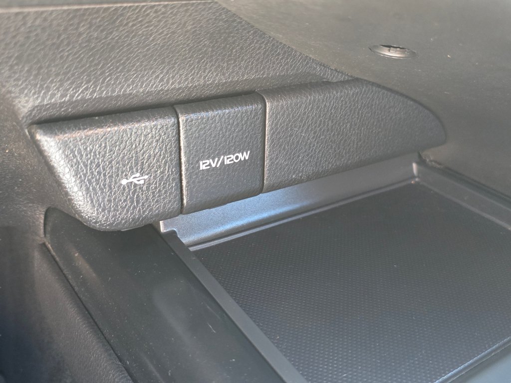 Used 2020 Toyota Camry LE FWD image 10
