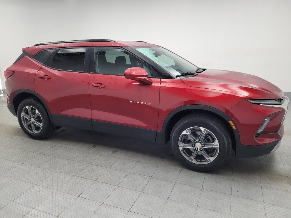 Used 2024 Chevrolet Blazer LT w/ Convenience Package FWD image 11