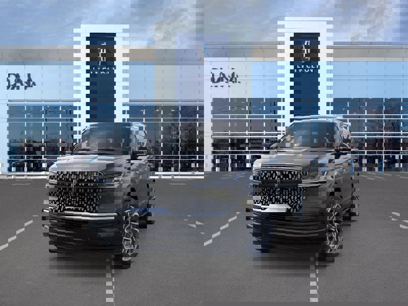 New 2025 Lincoln Navigator Reserve image 2