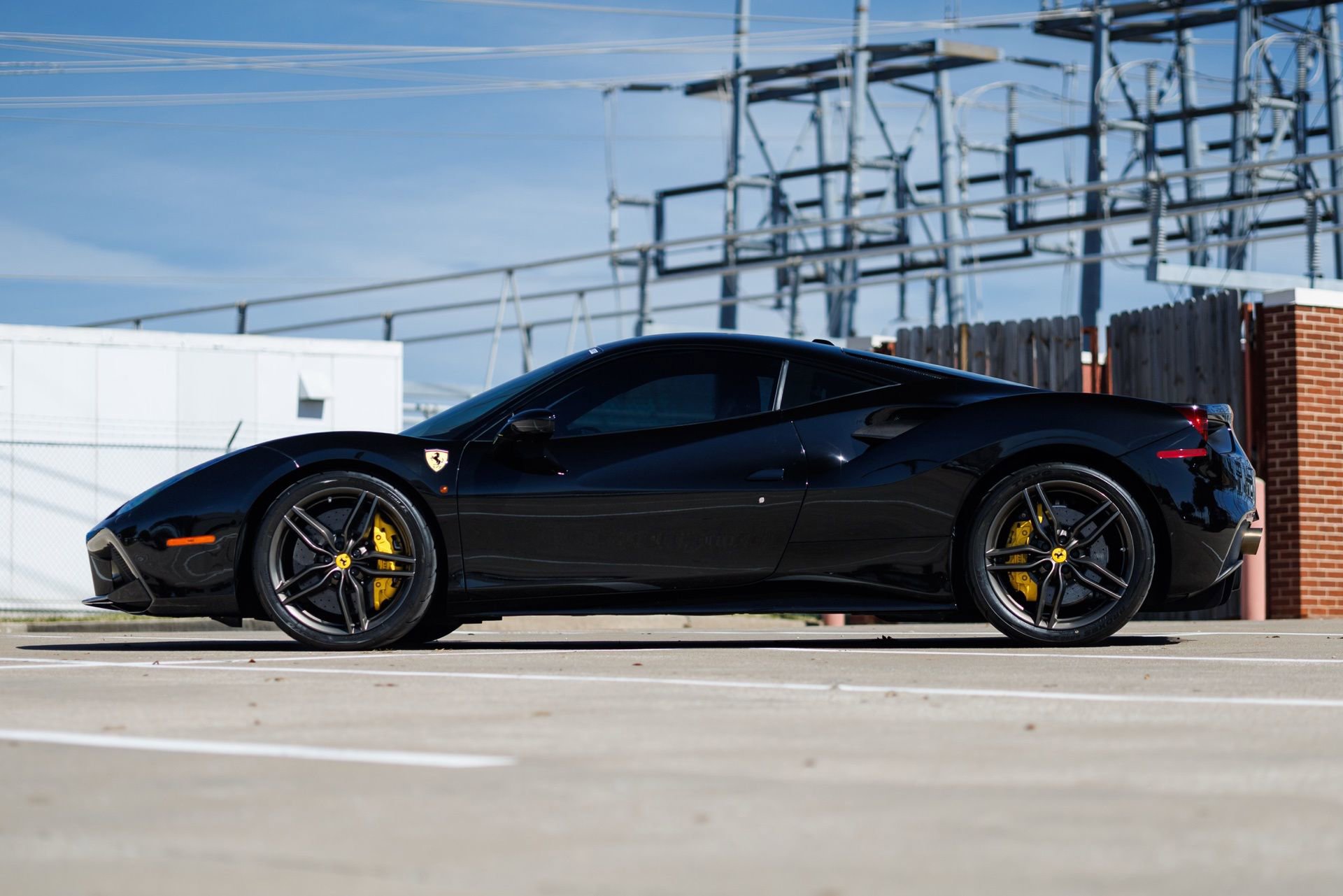 Used 2017 Ferrari 488 GTB image 13
