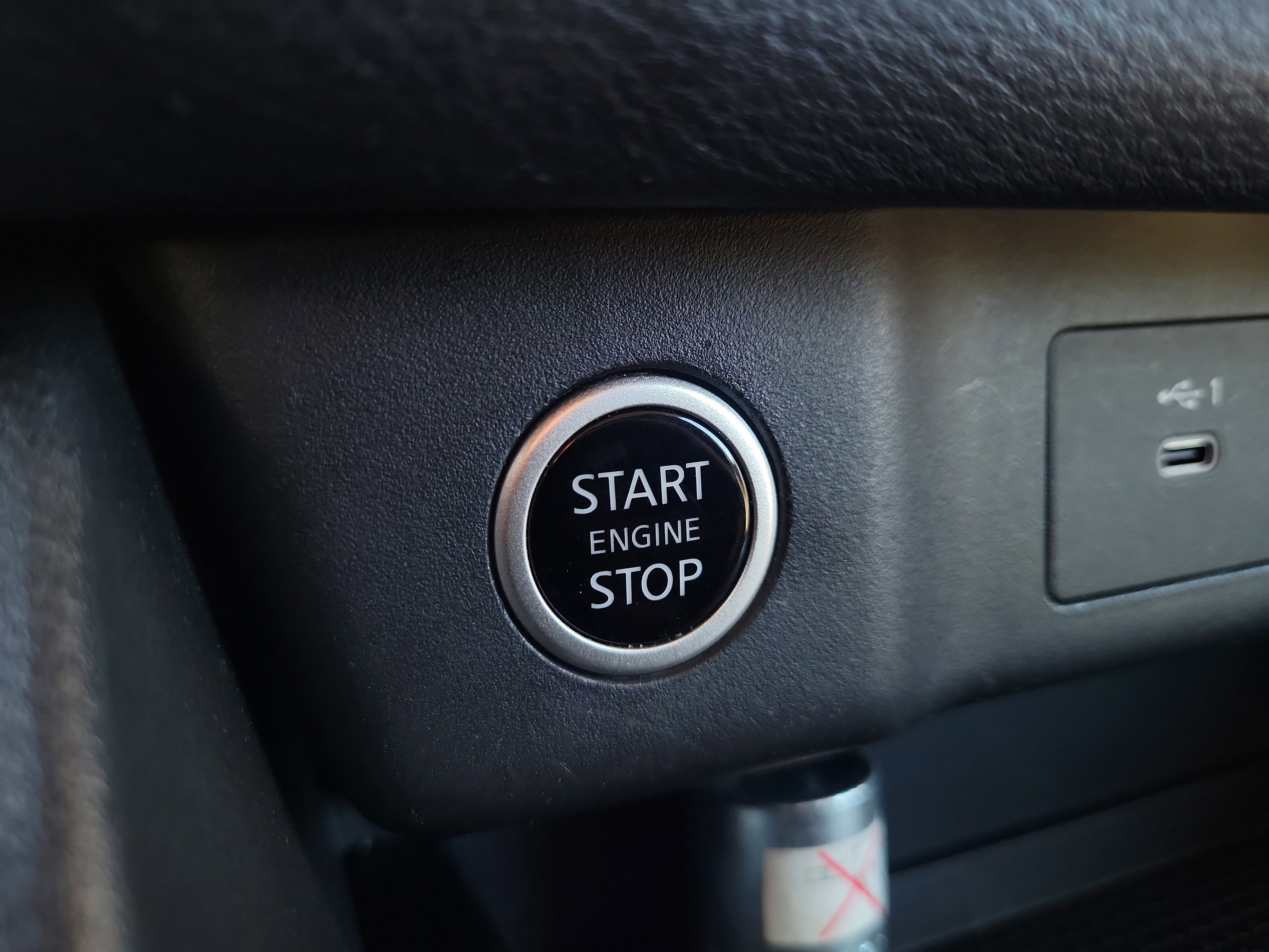 Used 2022 Nissan Rogue SV image 24