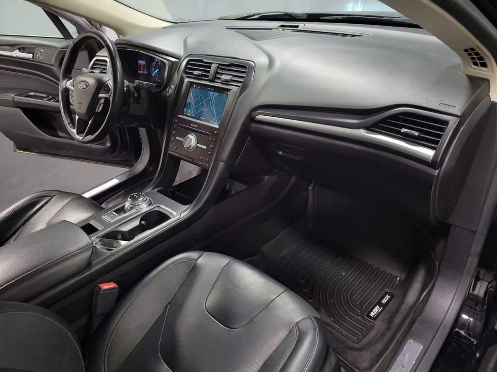 Used 2018 Ford Fusion Titanium image 23