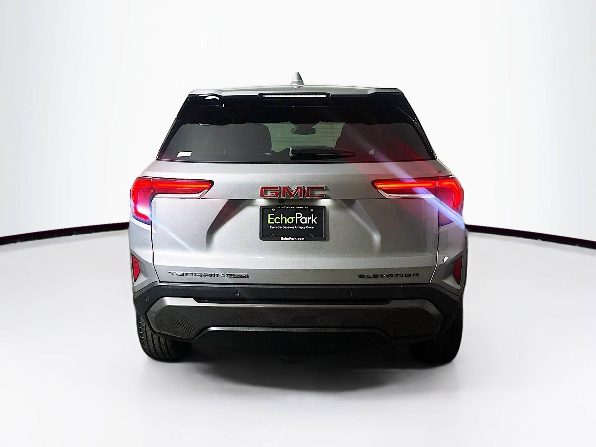 Used 2025 GMC Terrain Elevation image 7