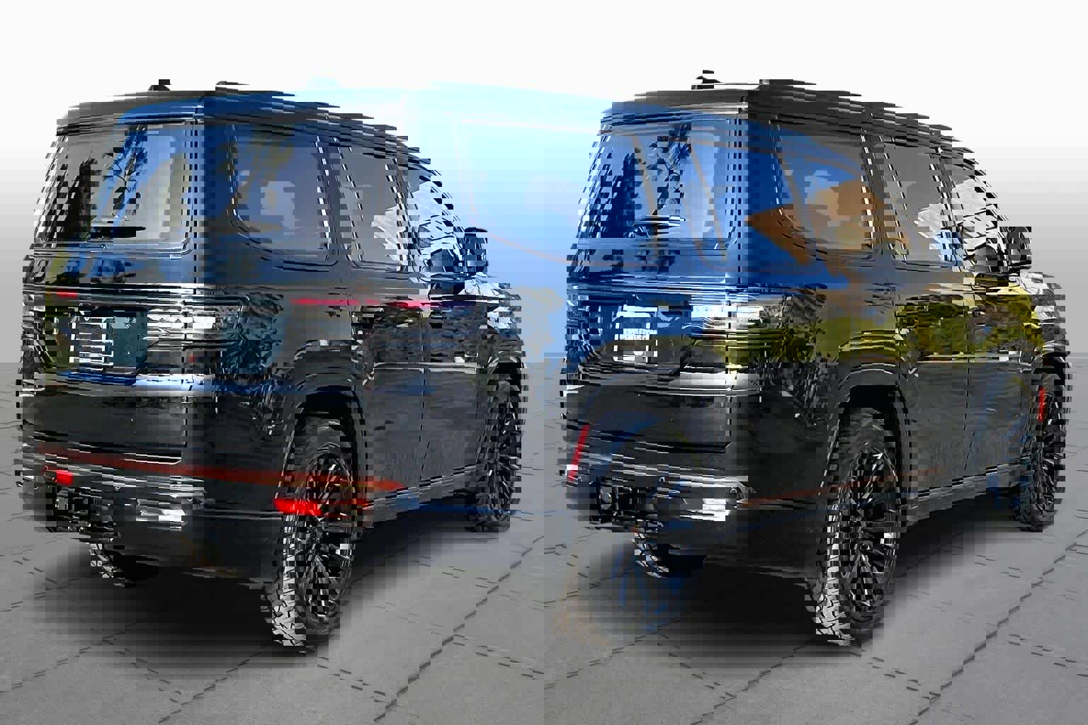 Used 2022 Jeep Grand Wagoneer Series II w/ Premium Group II image 11