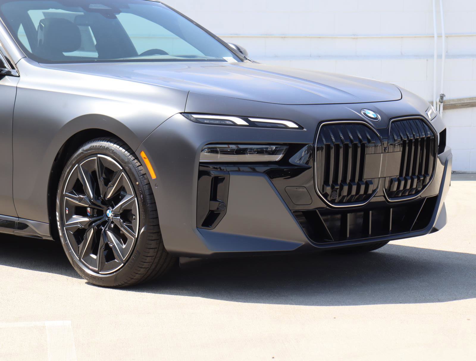 New 2026 BMW 740i w/ Premium Package image 2