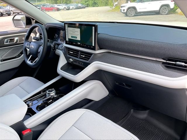 New 2026 Ford Explorer Platinum w/ LUX Leather Package AWD/4WD image 10