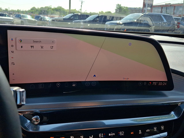 Certified 2024 Cadillac Lyriq Luxury AWD/4WD image 18