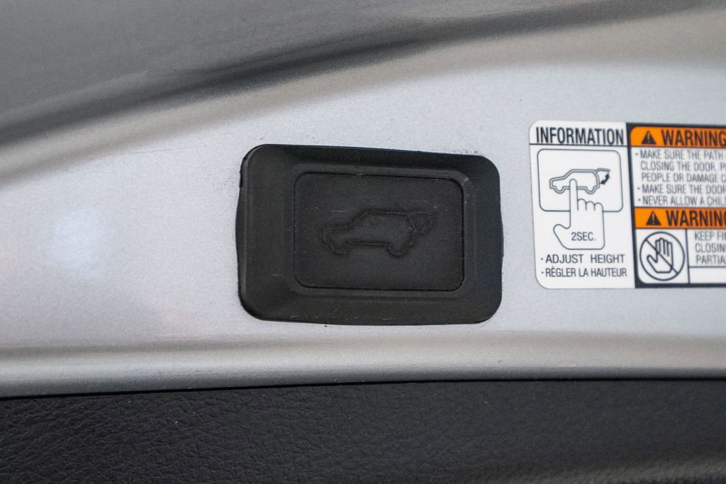 Used 2016 Toyota RAV4 SE image 35