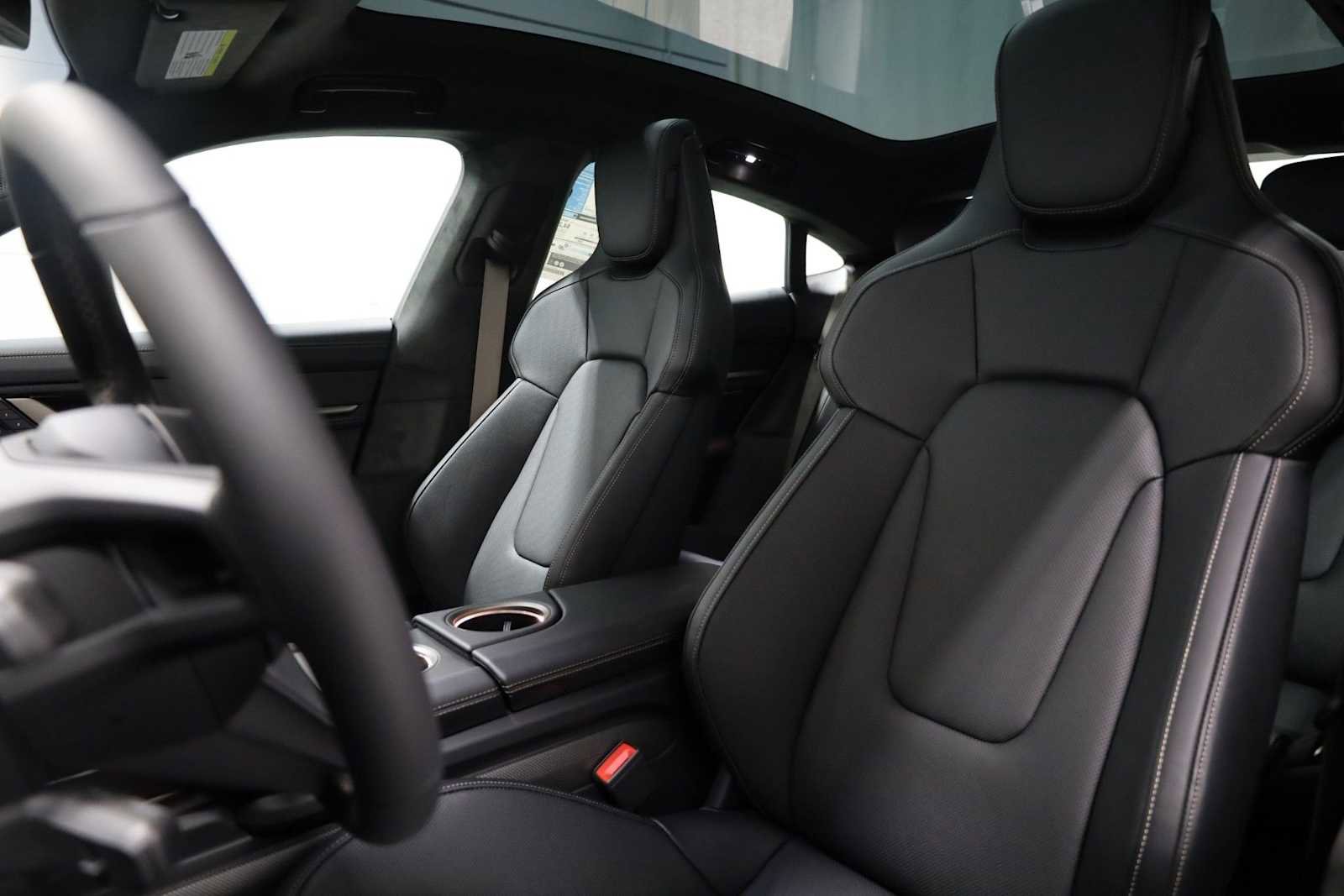 New 2025 Porsche Taycan Turbo image 5