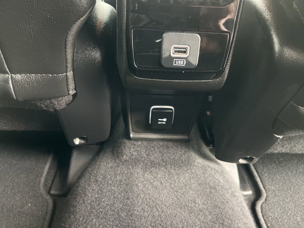 Used 2025 Jeep Compass Limited image 39