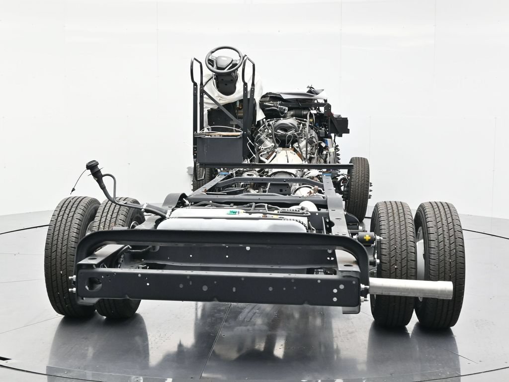 Used 2027 Ford E-350 and Econoline 350 Super Duty w/ Gaseous Engine Prep Package RWD image 6