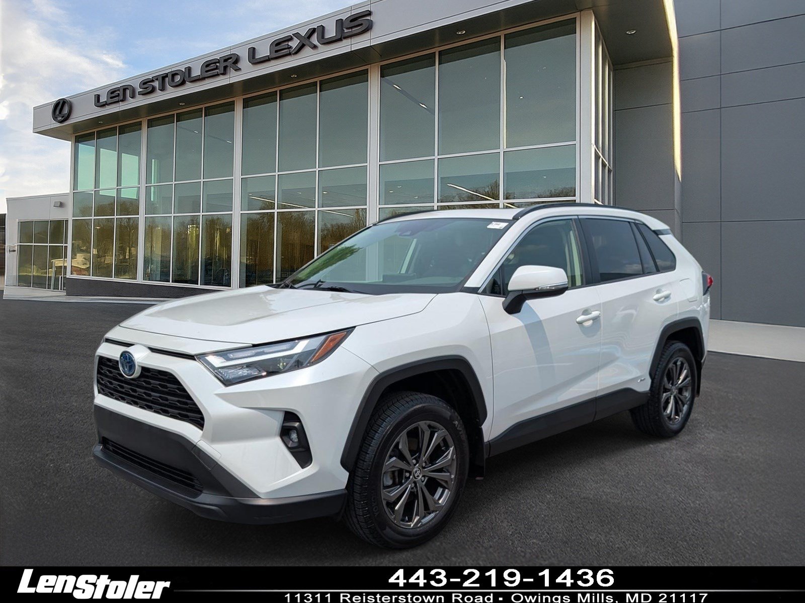 Used 2023 Toyota RAV4 XLE Premium AWD/4WD image 7