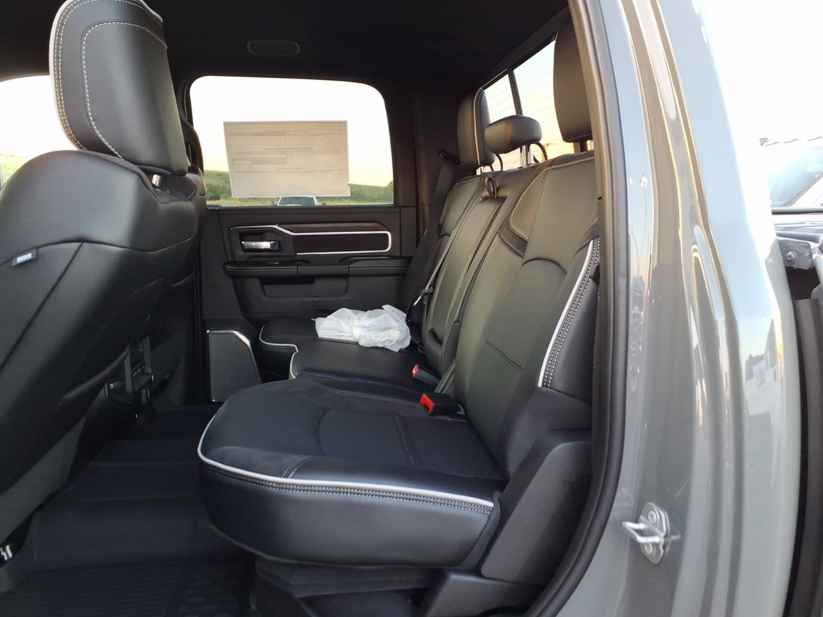 New 2026 RAM 2500 Laramie w/ Night Edition AWD/4WD image 10