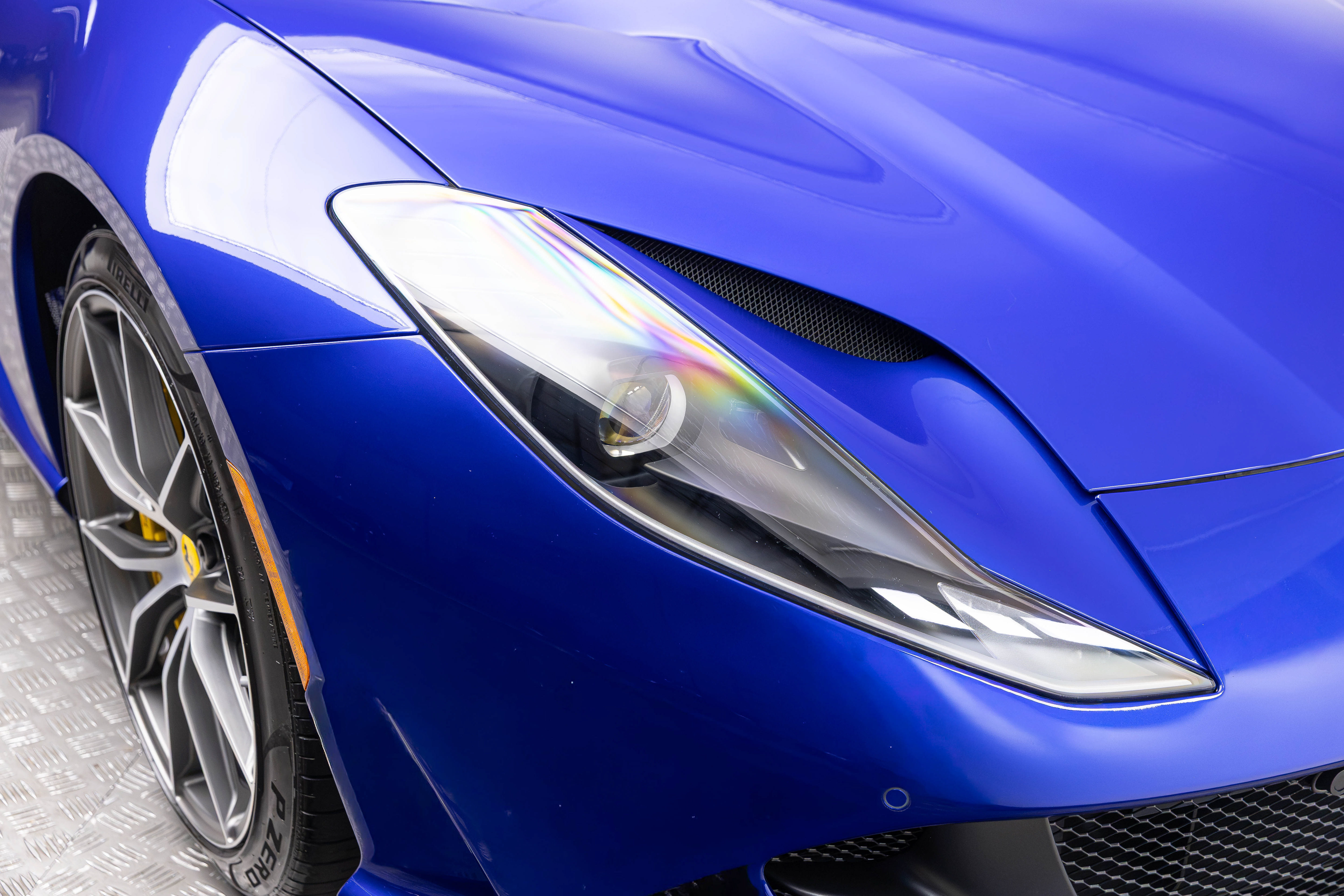 Used 2020 Ferrari 812 Superfast RWD image 64