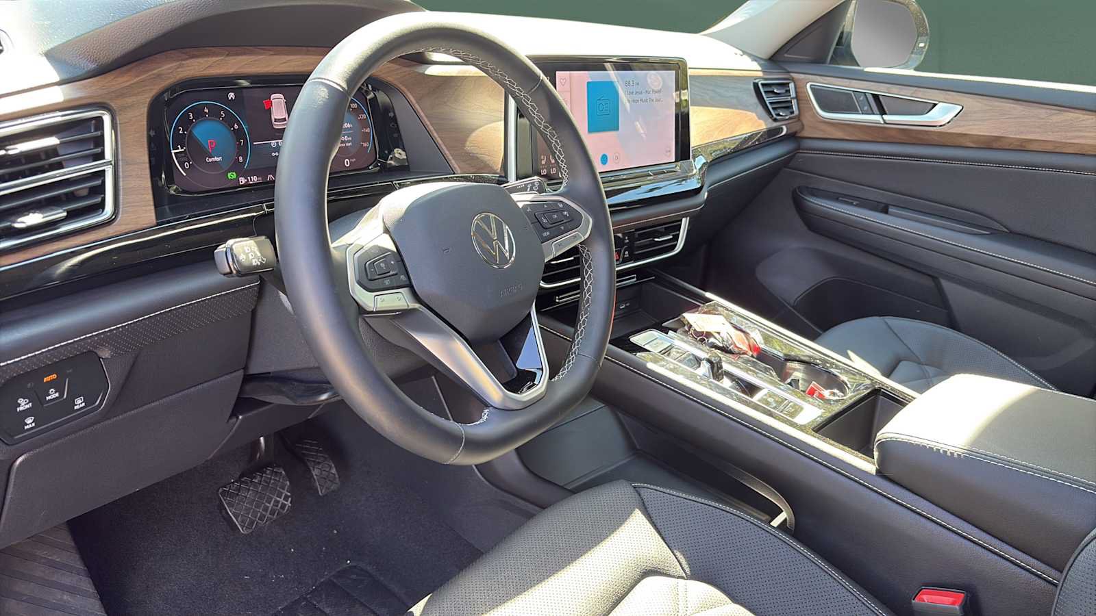 Used 2026 Volkswagen Atlas SE AWD/4WD image 13
