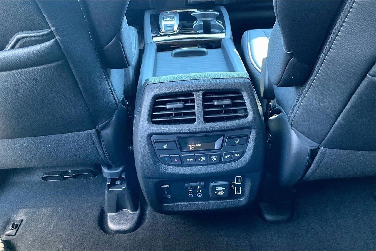 Used 2022 Honda Pilot Elite image 16