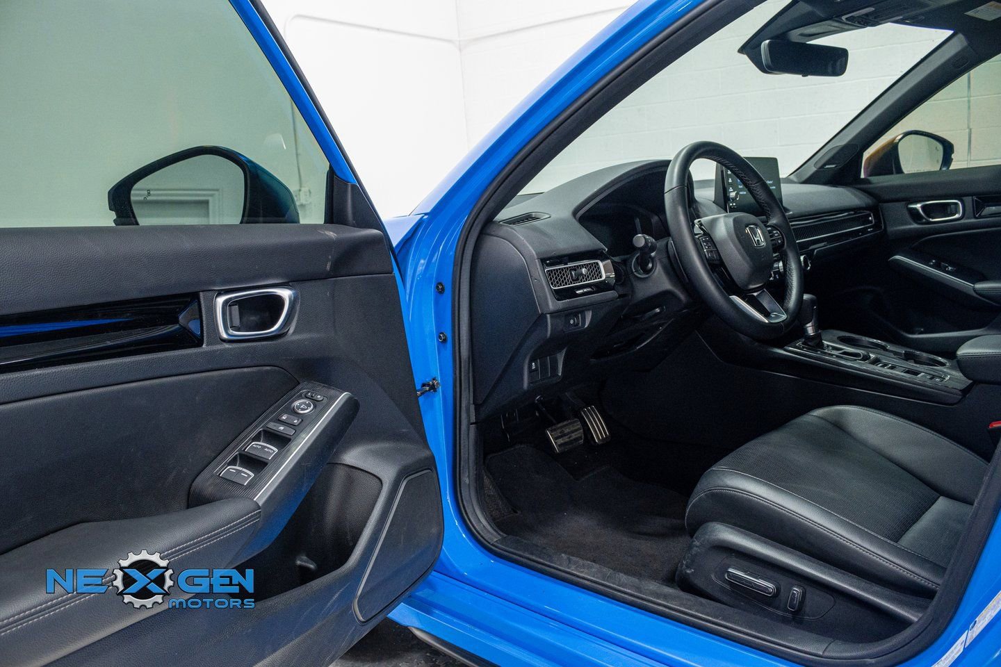 Used 2025 Honda Civic Sport Touring image 10