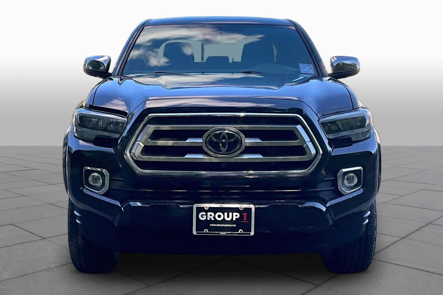 Used 2021 Toyota Tacoma Limited AWD/4WD image 4