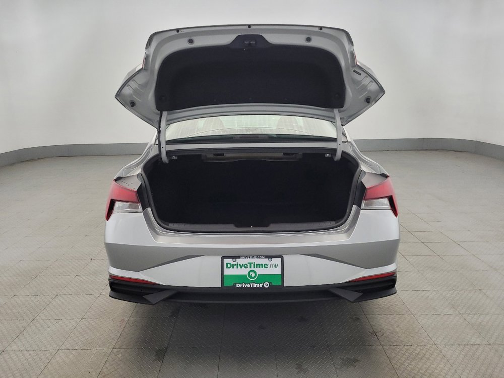 Used 2022 Hyundai Elantra SEL w/ Cargo Package image 29