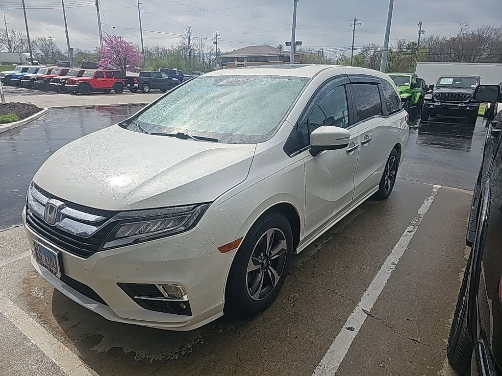 Used 2018 Honda Odyssey Touring image 2