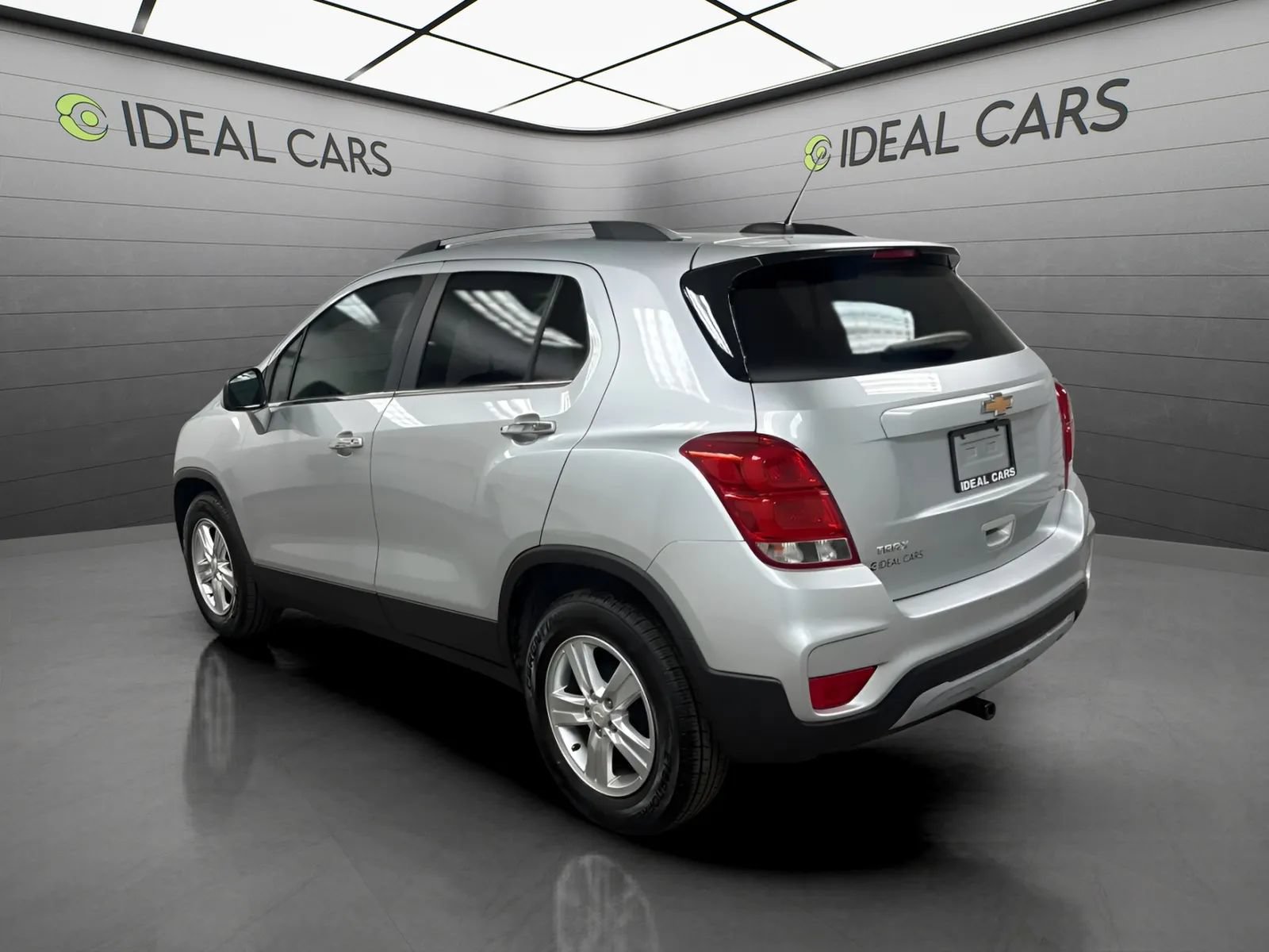 Used 2018 Chevrolet Trax LT w/ LT Convenience Package FWD image 7