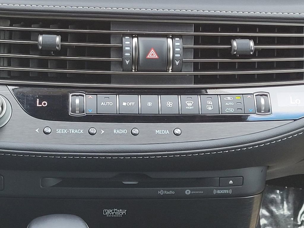 Used 2018 Lexus LS 500 w/ Luxury Package image 20