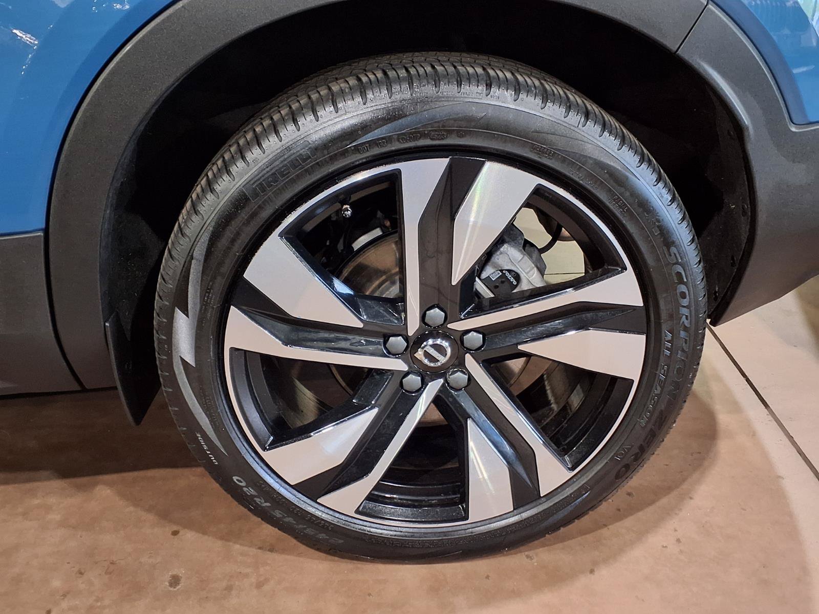 Used 2024 Volvo XC40 B5 Ultimate w/ Protection Package Premier AWD/4WD image 21