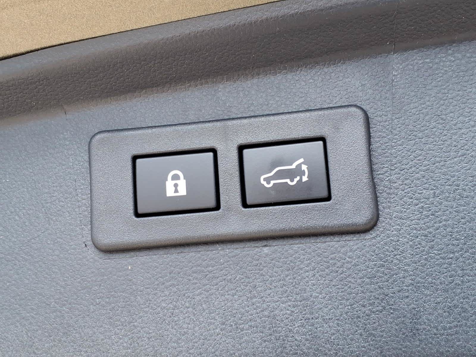 Certified 2025 Subaru Outback Premium w/ Popular Package #1A AWD/4WD image 18