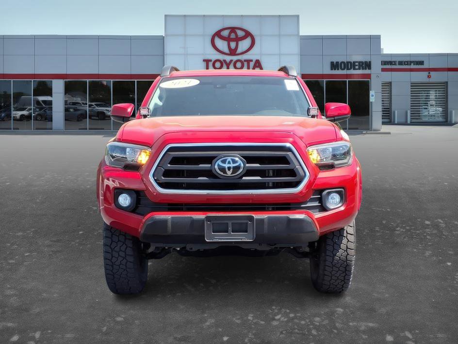 Used 2021 Toyota Tacoma SR5 AWD/4WD image 2