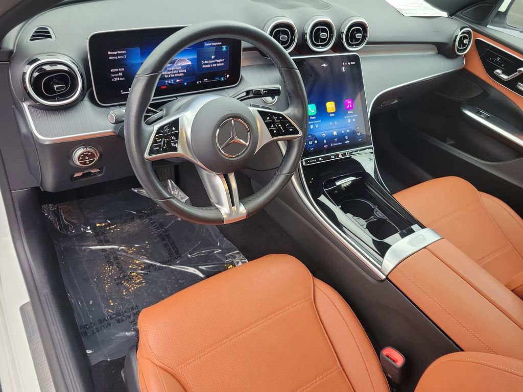 Used 2025 Mercedes-Benz C 300 4MATIC Sedan image 17