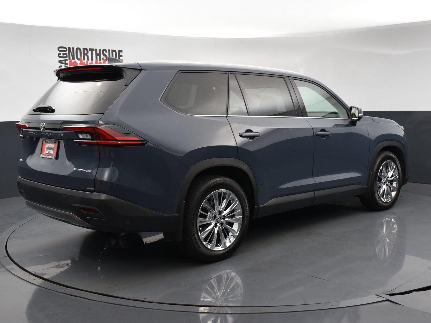 Used 2025 Toyota Grand Highlander AWD image 4