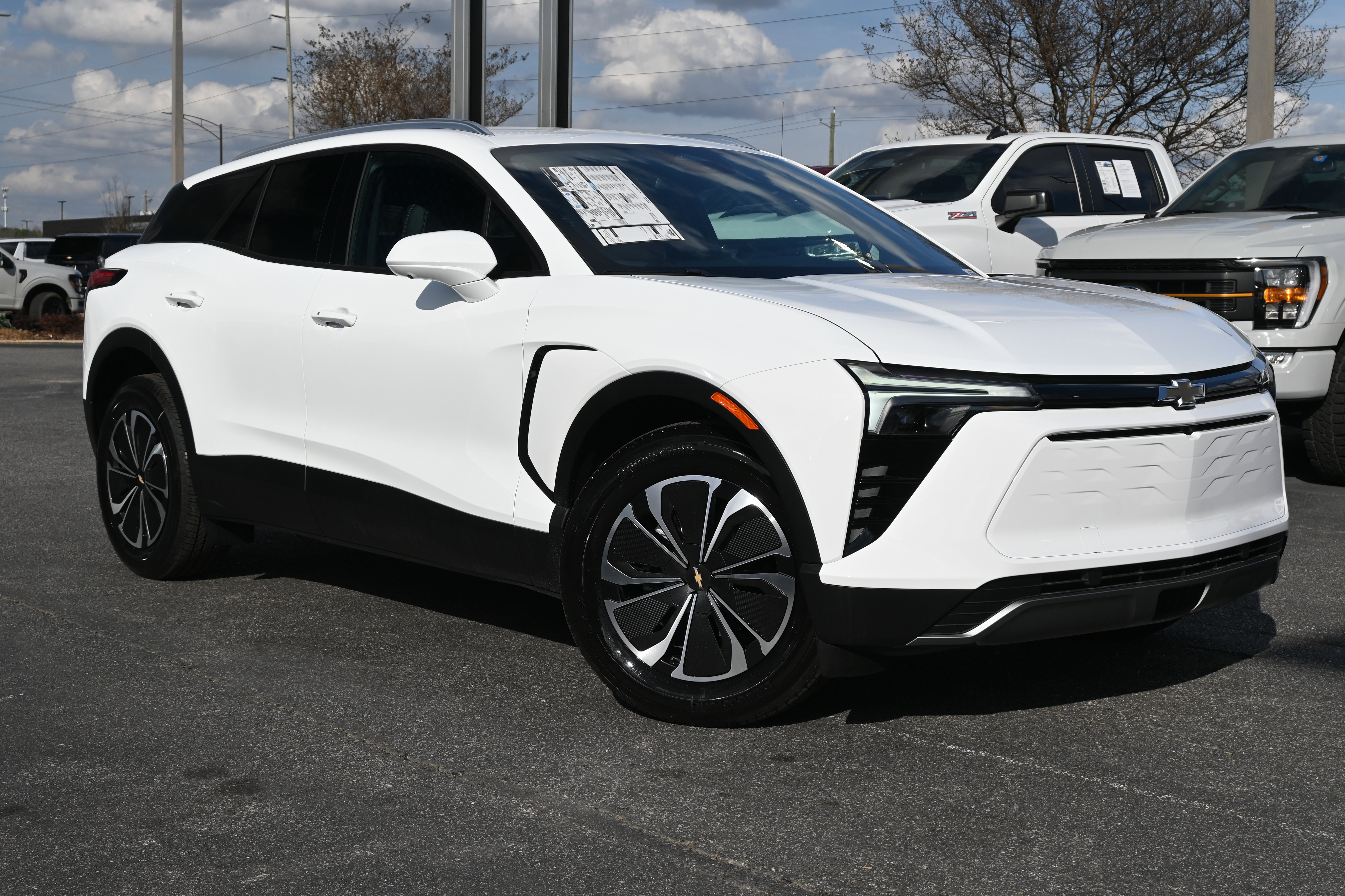 New 2026 Chevrolet Blazer EV LT FWD image 2