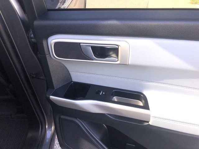 Used 2023 Ford Explorer XLT w/ Equipment Group 202A image 11