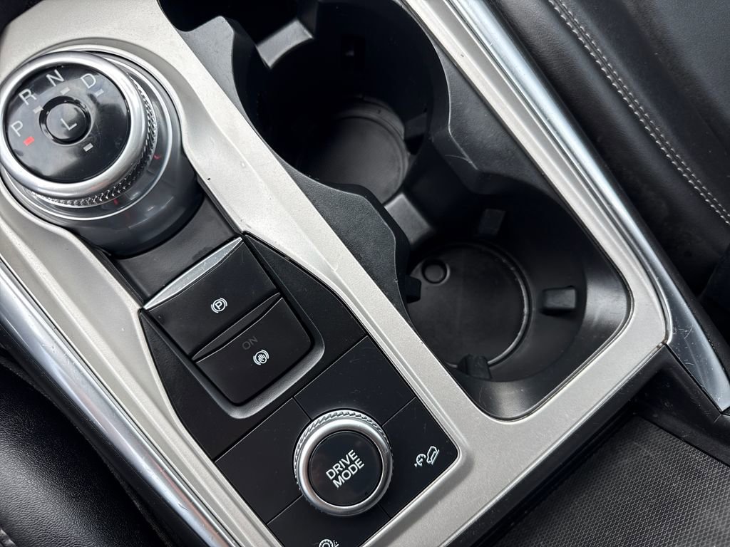 Used 2023 Ford Explorer XLT w/ Equipment Group 202A image 33