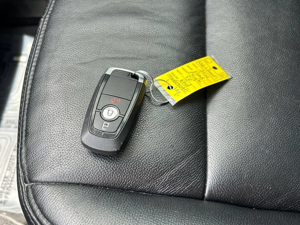 Used 2021 Ford Escape SE w/ SE Sport Appearance Package FWD image 41