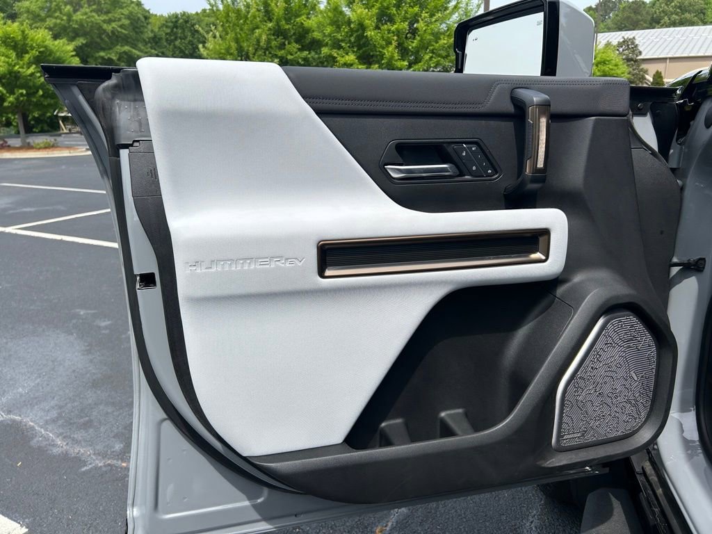 Used 2025 GMC Hummer EV 2X w/ LPO, Sport Package image 41