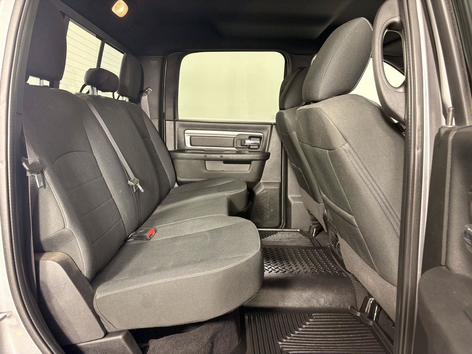 Used 2022 RAM 1500 Classic Warlock AWD/4WD image 18